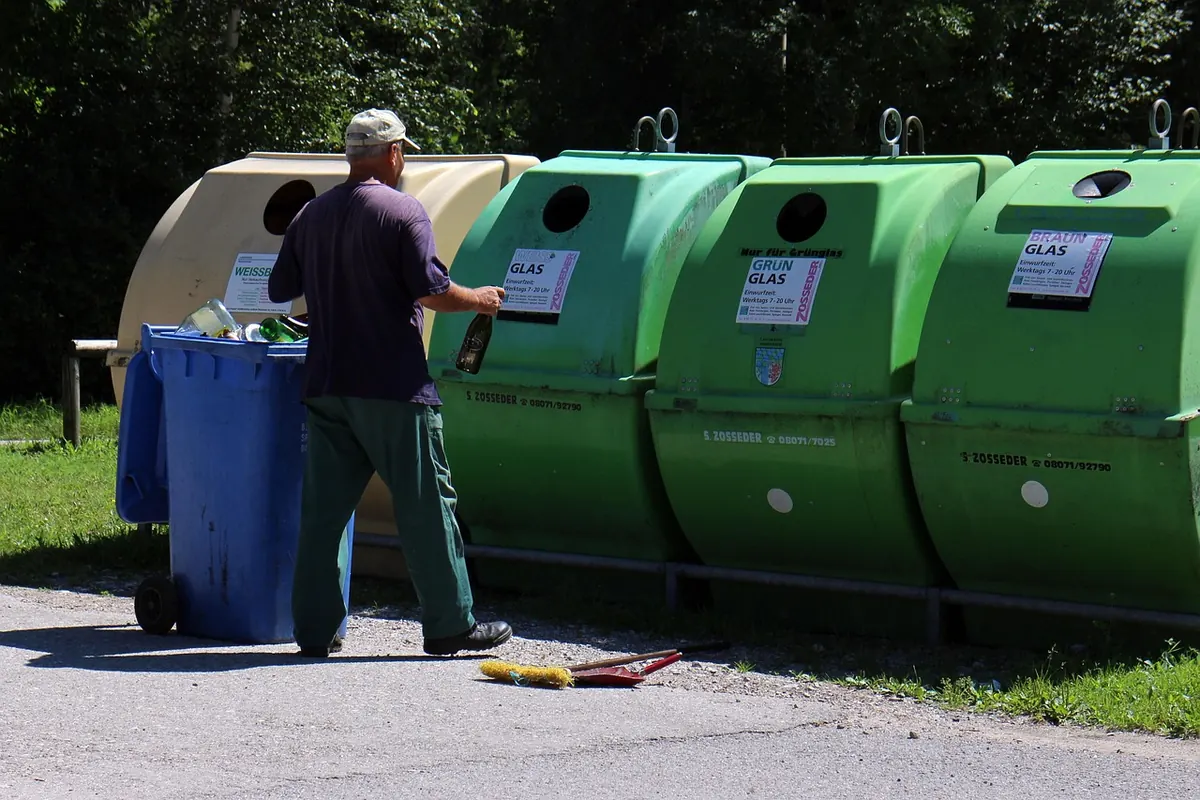 Comparing Willow Creek's Four Public Recycling Drop-Off Sites: Hours, Accepted Items, and Wait Times